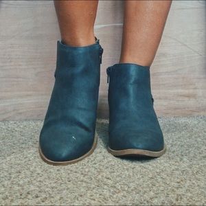 Simply Vera Wang Blue Booties